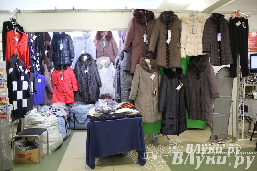 Универсальная выставка проходит в Великих Луках (фото)