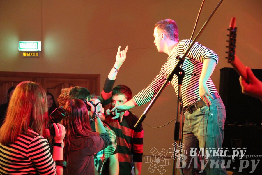 ​Фестиваль живой музыки «Арена фест» прошел в Великих Луках  (фото)