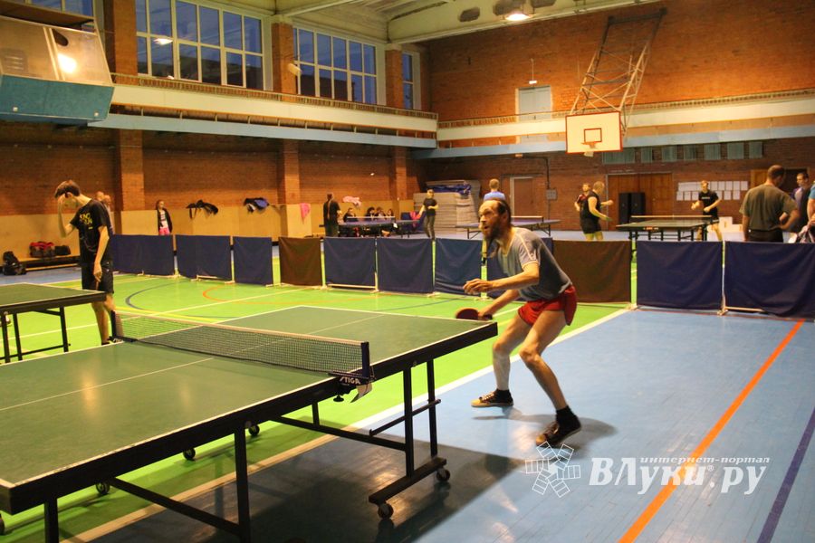 В Великих Луках прошёл чемпионат по настольному теннису