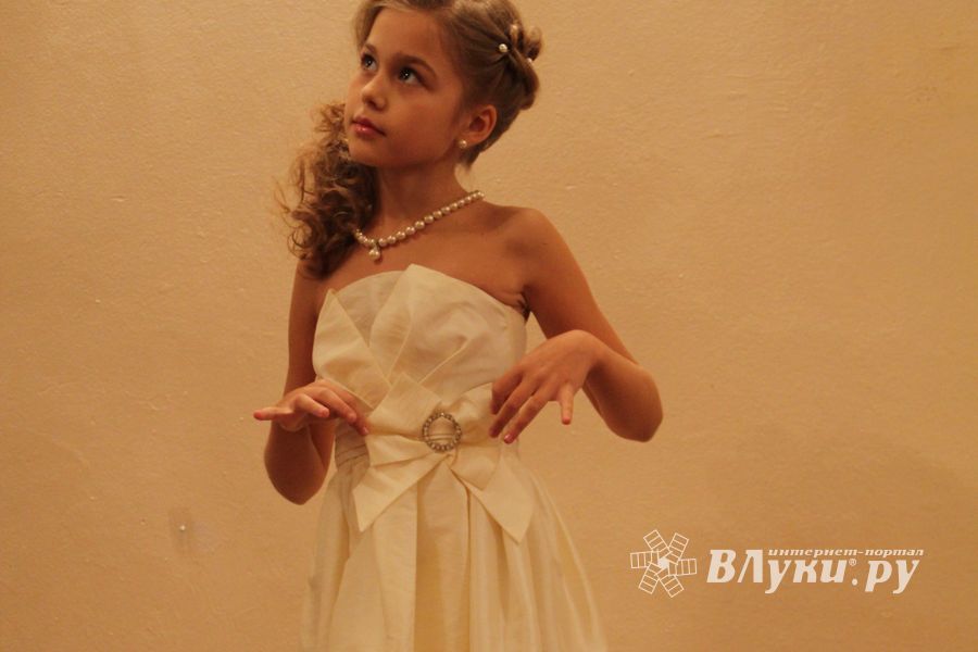 Фотосессия финалисток конкурса «Маленькая красавица Великие Луки 2014»