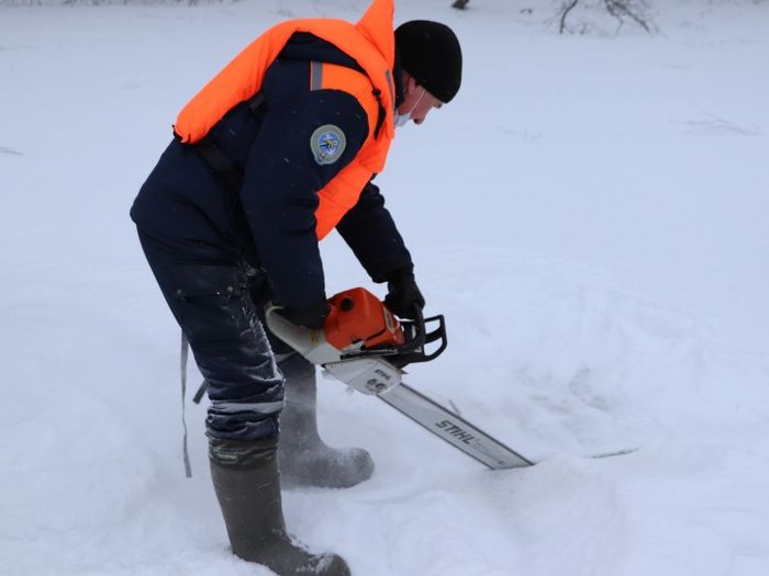 В МЧС готовятся к возможным подрывам льда на псковских реках (ФОТО)