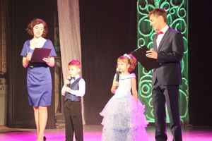 Юные артисты ГДК им. Ленина поздравили мам с праздником (ФОТО)