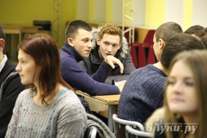 Четвертый тур игр «Что? Где? Когда?» состоялся вчера в ДК ЛК (фото)