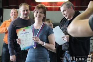 Первенство по русскому жиму штанги и силе хвата прошло в Великих Луках