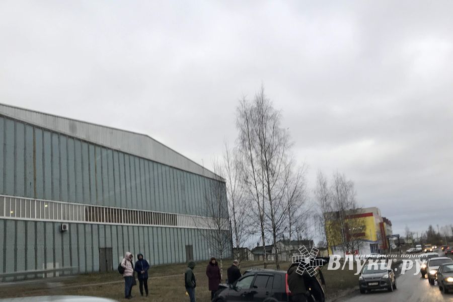 ДТП на ул. Маршала Жукова в Великих Луках (ФОТО)