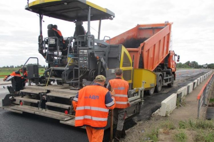 В Великолукском районе выполнен ремонт участков автомобильной дороги (ФОТО)