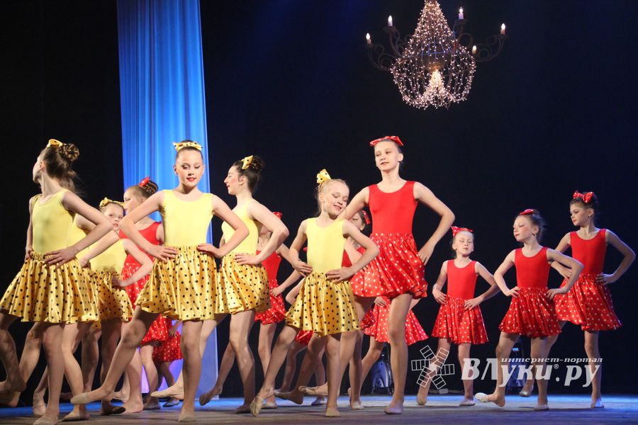 14 мая состоялся концерт хореографического коллектива «Созвездие» - «Бал» (ФОТО)