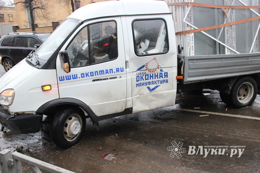 ДТП на перекрёстке Октябрьский-Комсомольская (ФОТО)