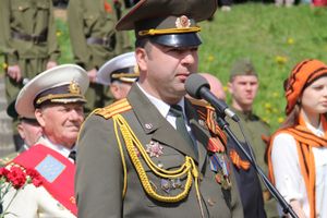 Парад Победы в Великих Луках (фото)