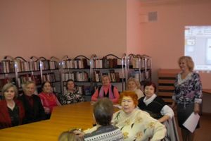 В библиотеке-филиале №2  провели встречу с клубом «Светлана» (фото)