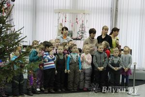 В Великих Луках открылась выставка «Новый год из детства» (фото)