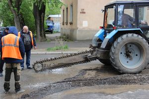 На Ставского устраняют прорыв в водопроводе (ФОТО)