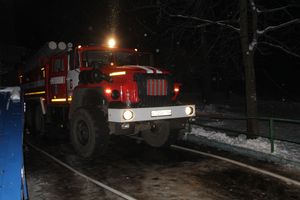 Фоторепортаж: пожар на Зверева в Великих Луках (ФОТО 18+)