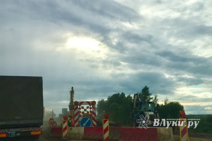 На трассе М9 Москва-Балтия продолжаются ремонтные работы (ФОТО)