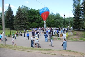 Памятный знак воздухоплаванию открыли в Великих Луках