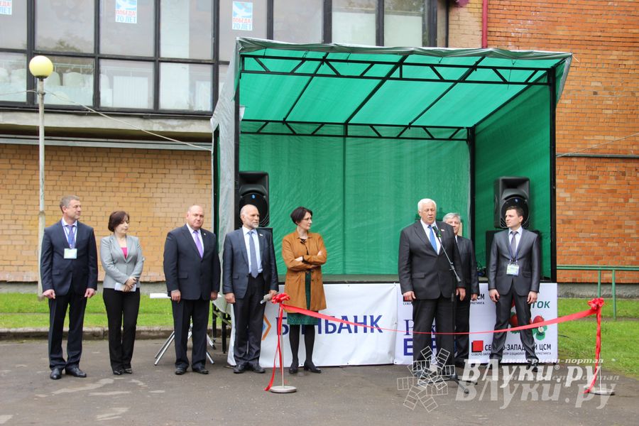 В Пскове проходит 22-ая универсальная выставка (фото)