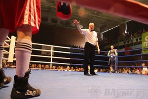 В Великих Луках состоялась матчевая встреча по боксу