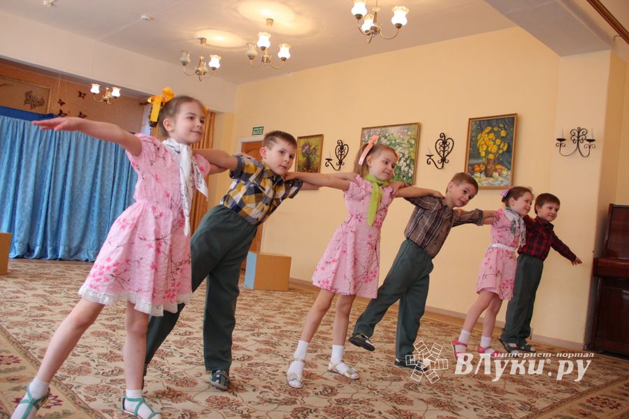 В Великих Луках наградили победителей фестиваля «Великолукская веснянка» (фото)