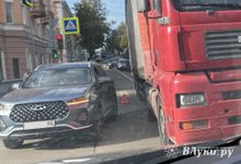 Ещё одно ДТП в Великих Луках заблокировало центр города (ФОТО)