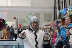 В Великолукском Айсберге прошли соревнования по плаванию на призы Деда Мороза (ФОТО)