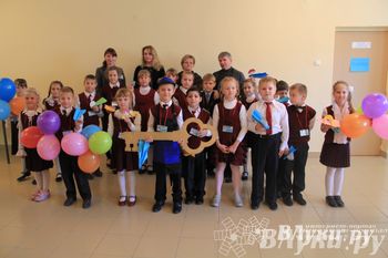 Юных великолучан посвятили в «Маленькие мастера»