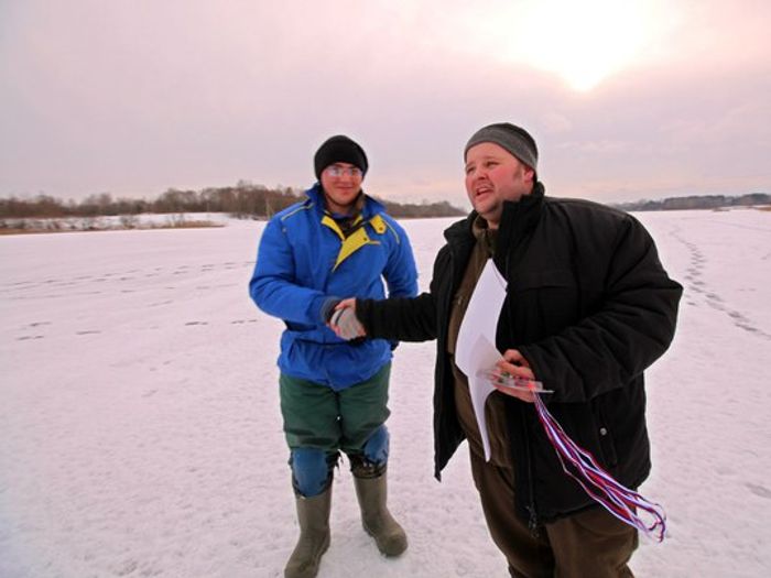 Великолукские рыбаки победили в фестивале по ловле рыбы на блесну (фото)