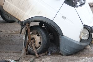 В Великих Луках на Самарском переезде переломилась Газель (ФОТО)