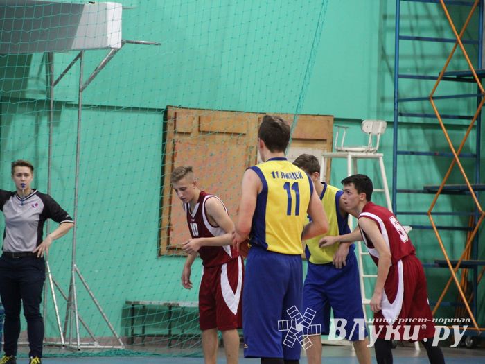 Лицеисты стали абсолютными чемпионами школьной баскетбольной лиги Великих Лук (ФОТО)