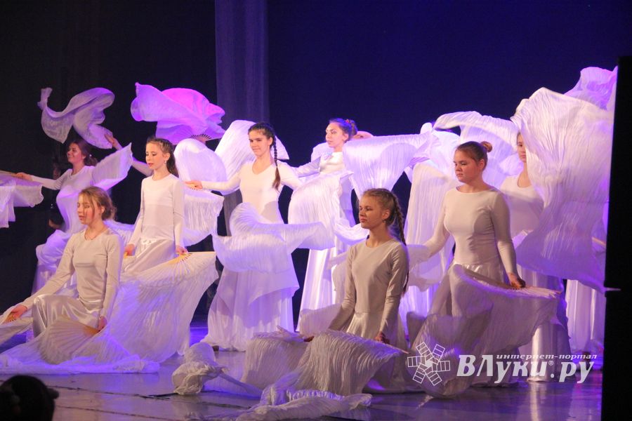 В ГДК им. Ленина встречают Новый год (ФОТО)