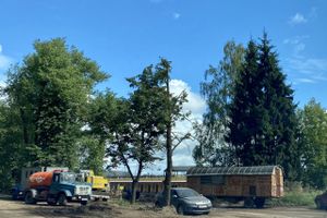 Начались работы по благоустройству территории  вокруг отделения областной инфекционной больницы (ФОТО)