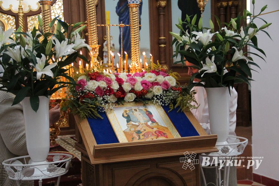 Освящение Храма святителя Тихона, Патриарха Всероссийского, святых Новомучеников и Исповедников Российских (ФОТО)