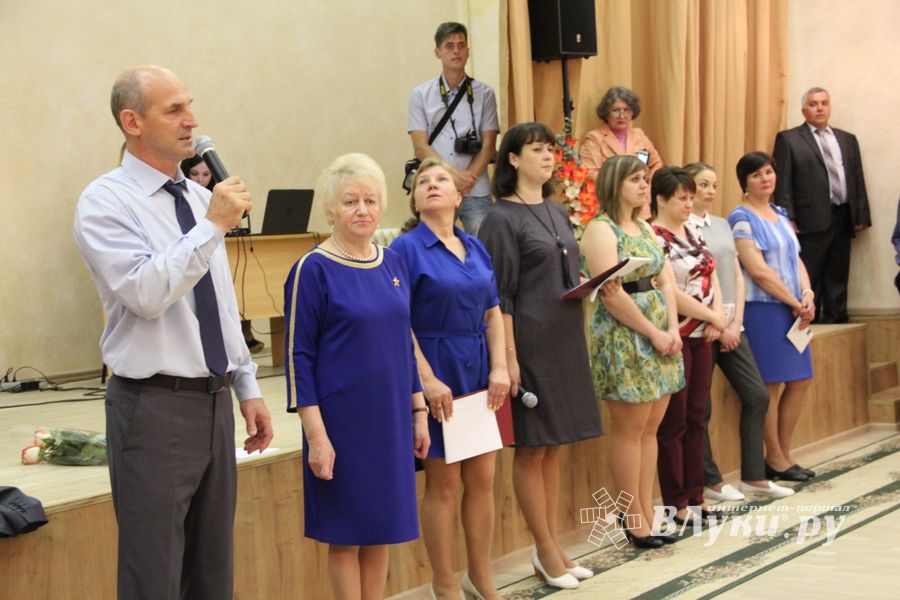 В школе №13 прошел «Последний звонок» (ФОТО)