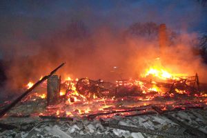 Двое мужчин погибли на пожаре в Себеже (ФОТО)
