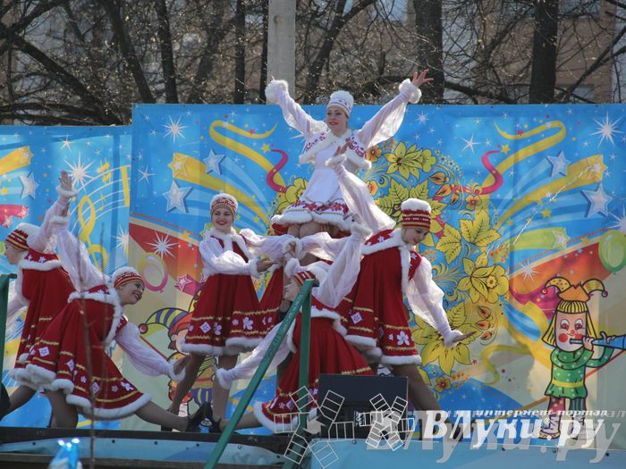 Традиционная весенняя ярмарка прошла в Великих Луках
