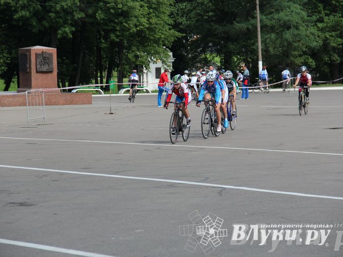 Гонка-критериум по велосипедному спорту