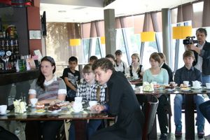Великолукские школьники посетили "Литературное кафе"