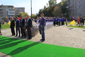 В Великих Луких благоустроили сквер на ул. Жукова (фото)
