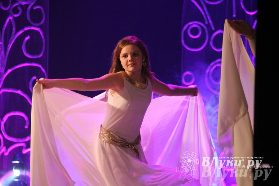  В ДК им. Ленина состоялся отчетный концерт студии восточного танца «Восточные сладости» (фото)