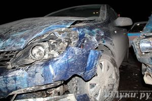 В Великих Луках столкнулись Опель и такси, есть пострадавшие (ФОТО)