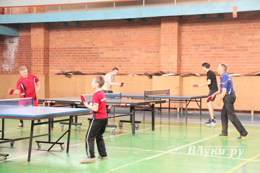 В Великих Луках прошел Кубок города по настольному теннису