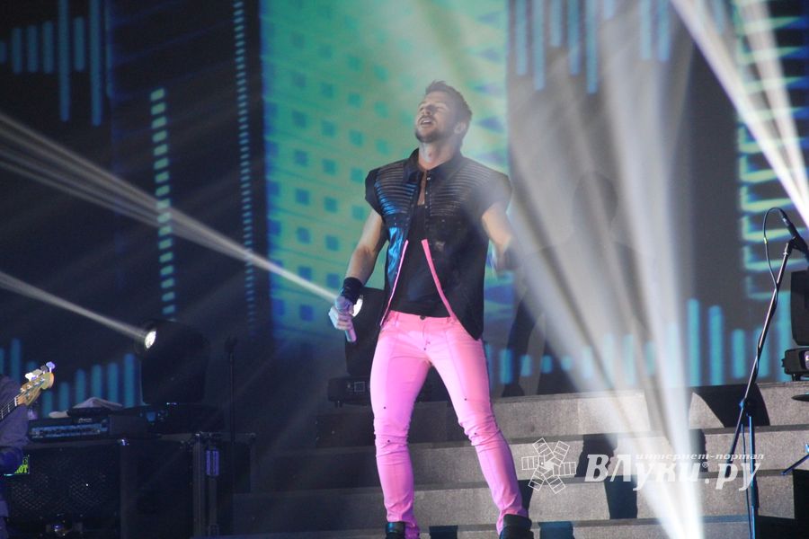 В Великих Луках состоялся концерт Сергея Лазарева