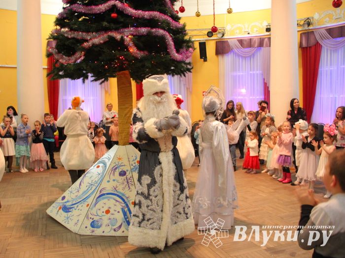 В ГДК им. Ленина встречают Новый год (ФОТО)