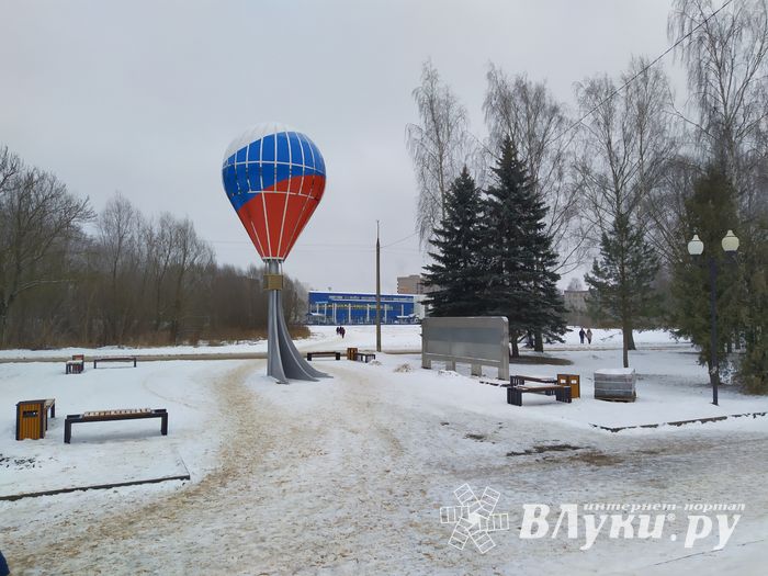 В Великих Луках появился знак воздухоплаванию (ФОТО)