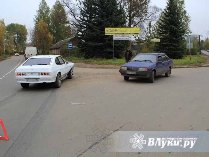 Пешеходный переход на развилке улиц Матвея Кузьмина-Малышева. Быть или не быть?