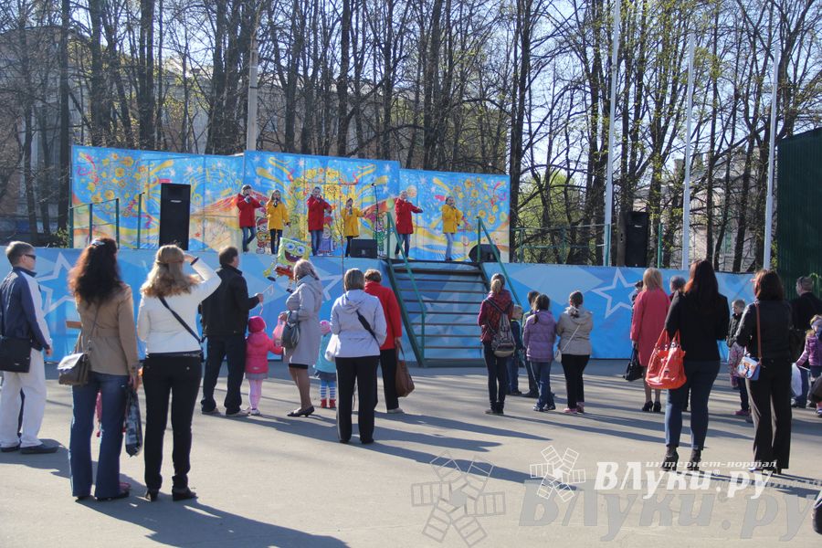 Традиционная весенняя ярмарка прошла в Великих Луках