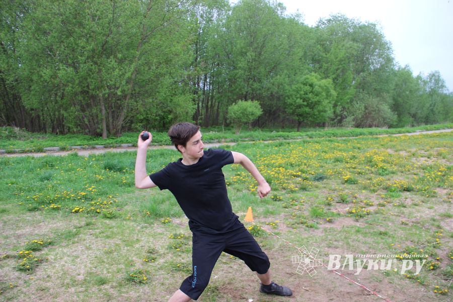 Великолукские школьники сдают ГТО (ФОТО)