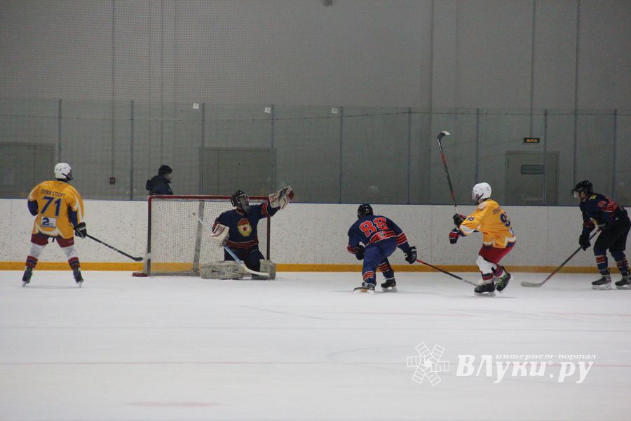 ХК «Луки-Экспресс» обошла псковскую «Гвардию» по буллитам (ФОТО)
