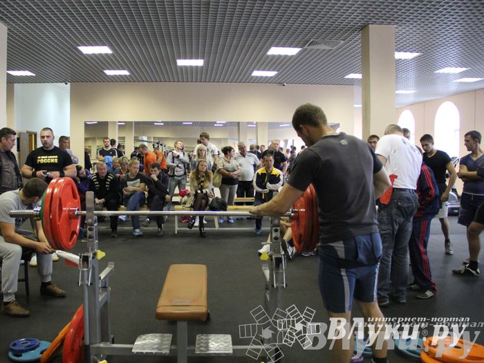 Первенство города по классическому жиму штанги и армлифтинг