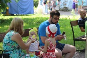 В городском парке Великих Лук прошёл День мороженого