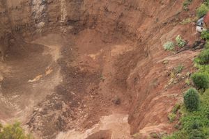 Провал в Соликамске за девять месяцев увеличился в 25 раз (фото)